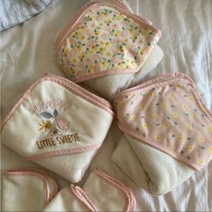 Kyle & Deena 6-piece set: 3 hooded towels & 3 washcloths